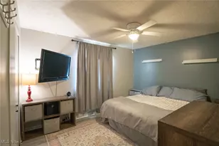 766 Staeger St, Akron, OH 44306 - Photo 10