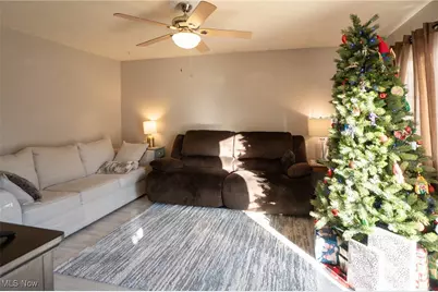 766 Staeger Street, Akron, OH 44306 - Photo 4