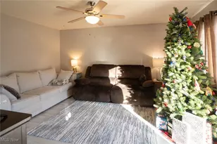 766 Staeger St, Akron, OH 44306 - Photo 4