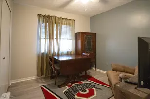 766 Staeger St, Akron, OH 44306 - Photo 14