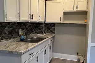 3715 W 37th St, Loveland, OH 44109 - Photo 2