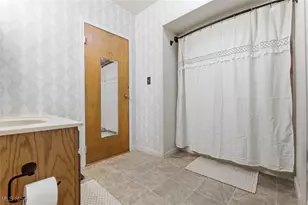 1101 47th St, Vienna, WV 26105 - Photo 24