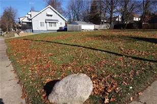 2083 17th St SW, Akron, OH 44314 - Photo 2