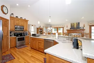 1665 Firethorn Ln, Wooster, OH 44691 - Photo 2