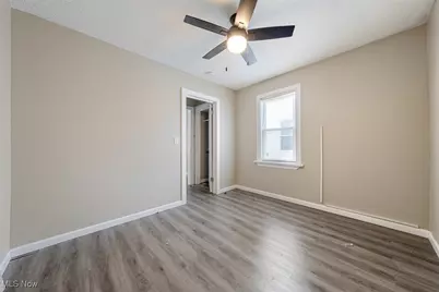 18851 Raymond Street, Maple Heights, OH 44137 - Photo 16