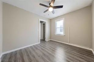 18851 Raymond St, Maple Heights, OH 44137 - Photo 16