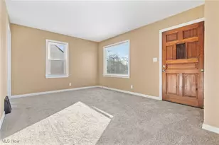 835 E Archwood Ave, Akron, OH 44306 - Photo 4