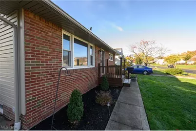 1624 34th Street NE, Canton, OH 44714 - Photo 4
