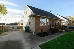 1624 34th St NE, Canton, OH 44714 - Photo 2