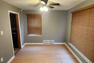 17418 Biltmore Ave, Loveland, OH 44128 - Photo 2