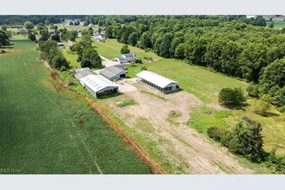 7686 Peck Road, Ravenna, OH 44266 - Photo 10