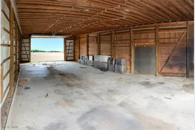 7686 Peck Road, Ravenna, OH 44266 - Photo 12