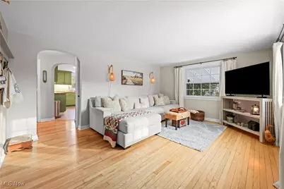 323 Tyson Avenue, Akron, OH 44319 - Photo 2