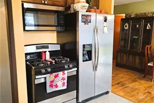 14621 St James Ave, Loveland, OH 44135 - Photo 2