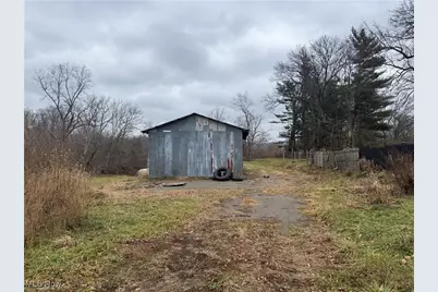 La Vona Dr, Zanesville, OH 43701 - Photo 2