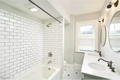 141 Storer Avenue, Akron, OH 44302 - Photo 16