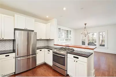 141 Storer Avenue, Akron, OH 44302 - Photo 8