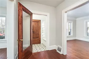 141 Storer Ave, Akron, OH 44302 - Photo 4