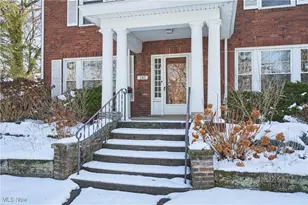 141 Storer Ave, Akron, OH 44302 - Photo 2