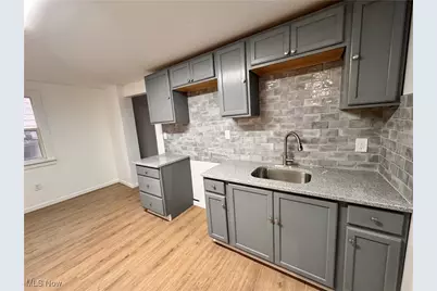 338 17th Street, Elyria, OH 44035 - Photo 2