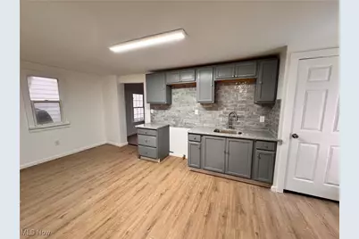 338 17th Street, Elyria, OH 44035 - Photo 4