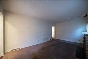 1040 Mercer Ave, Akron, OH 44320 - Photo 8