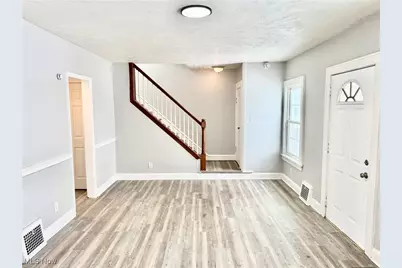 900 Roslyn Avenue SW, Canton, OH 44710 - Photo 8