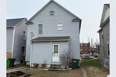 248 7th Street NW, Barberton, OH 44203 - Photo 2
