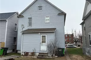 248 7th St NW, Barberton, OH 44203 - Photo 2