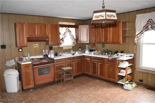 52140 Home St, St Clairsville, OH 43950 - Photo 2