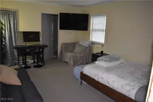 65141 Three Hills Dr, Bellaire, OH 43906 - Photo 14