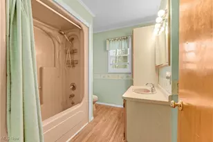 8382 Euclid Chardon Rd, Kirtland, OH 44094 - Photo 10