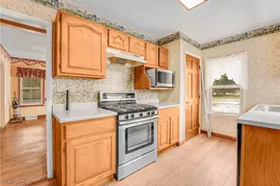 8382 Euclid Chardon Rd, Kirtland, OH 44094 - Photo 16