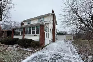3166 Pine Hollow Dr, Youngstown, OH 44502 - Photo 2