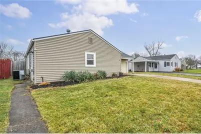 614 Weller, Elyria, OH 44035 - Photo 4