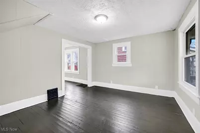 427 Black Street, Akron, OH 44306 - Photo 6