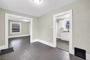 427 Black St, Akron, OH 44306 - Photo 12