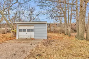 1698 Wickford Rd, Loveland, OH 44112 - Photo 6