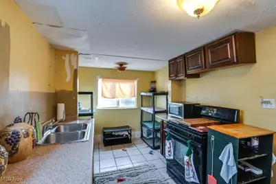 971 Collinwood Avenue, Akron, OH 44310 - Photo 10