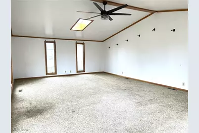225 Petrick Ave, Mingo Junction, OH 43938 - Photo 12