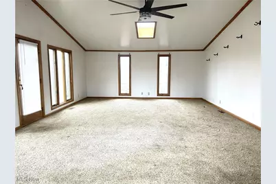225 Petrick Ave, Mingo Junction, OH 43938 - Photo 10