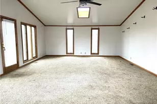 225 Petrick Ave, Mingo Junction, OH 43938 - Photo 10