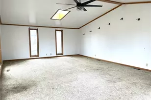 225 Petrick Ave, Mingo Junction, OH 43938 - Photo 12