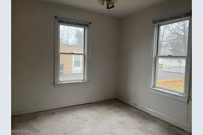 2351 S Freedom Avenue, Alliance, OH 44601 - Photo 14