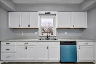 2153 W 106th St, Loveland, OH 44102 - Photo 16