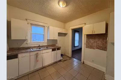 1644 Jacobs Road, Youngstown, OH 44505 - Photo 2