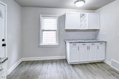 11916 Wayland Avenue, Loveland, OH 44111 - Photo 8