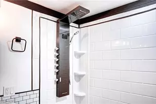 11916 Wayland Ave, Loveland, OH 44111 - Photo 38