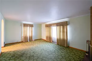 4344 Crestwood St NW, Canton, OH 44708 - Photo 4