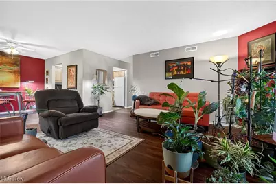 10373 Glenway Drive #202, Twinsburg, OH 44087 - Photo 6